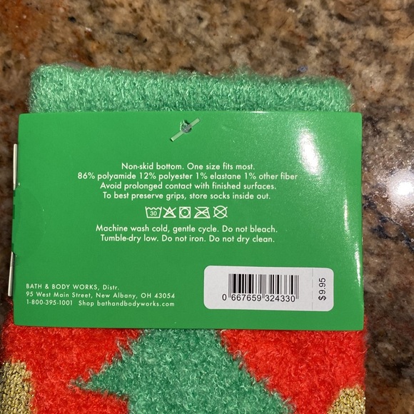 BBW Shea-Infused Lounge Socks titled: Happy Howl-Days with Buddy Dog Outfit, NWT - Picture 4 of 6